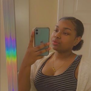 Meet your Posher, Connie